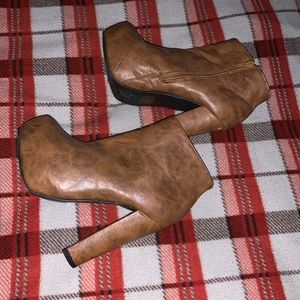 Women’s ankle boot brown 💫